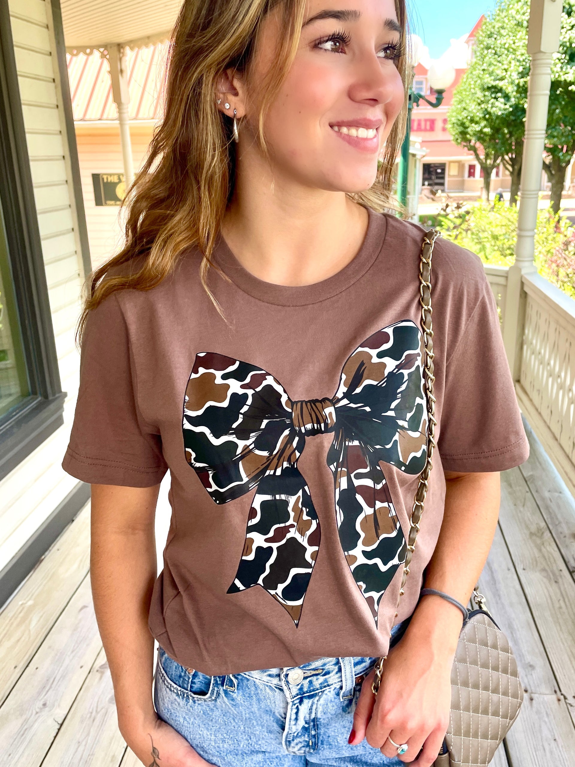 CAMO BOW TEE