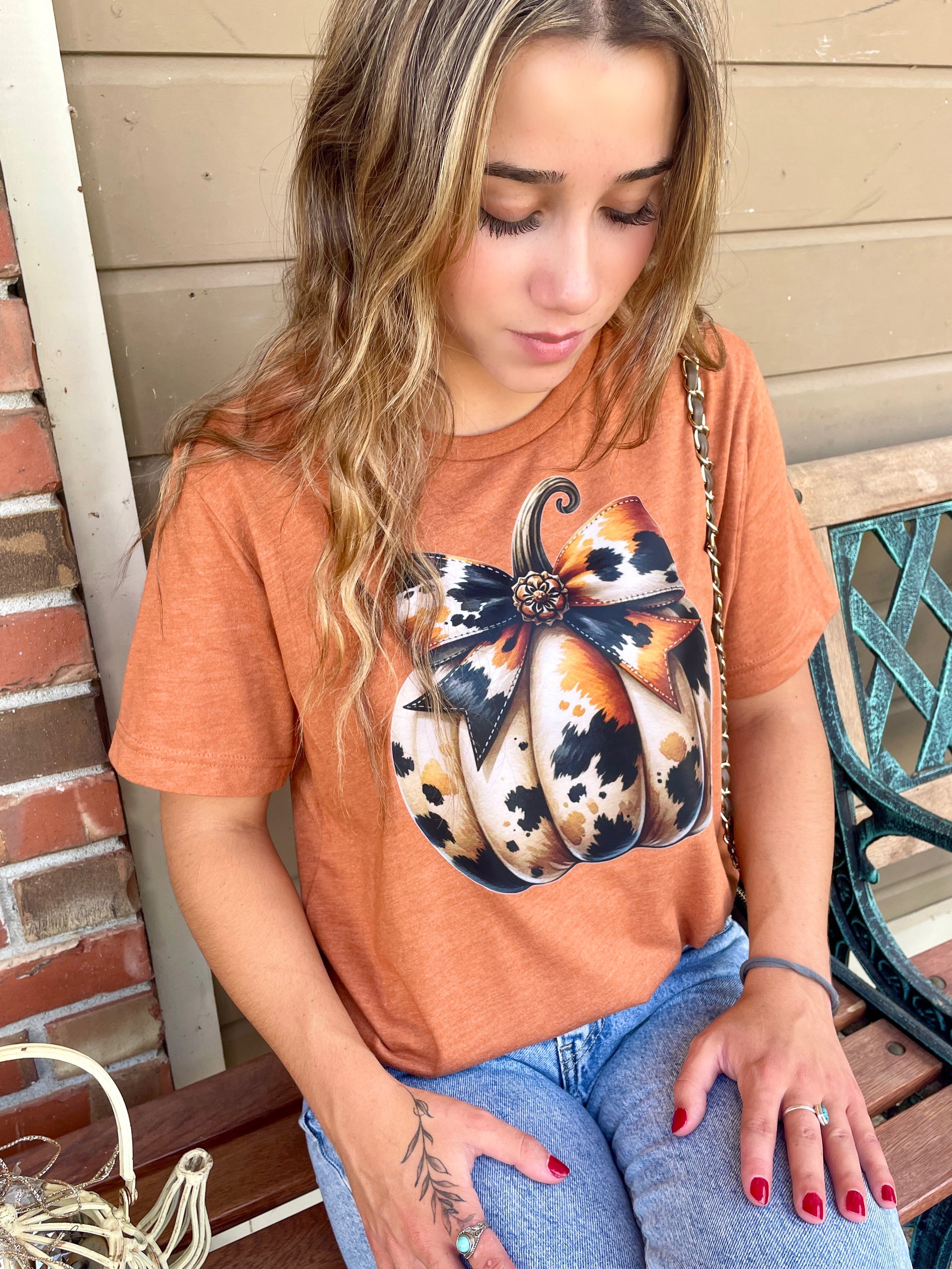 COWHIDE PUMPKIN TEE