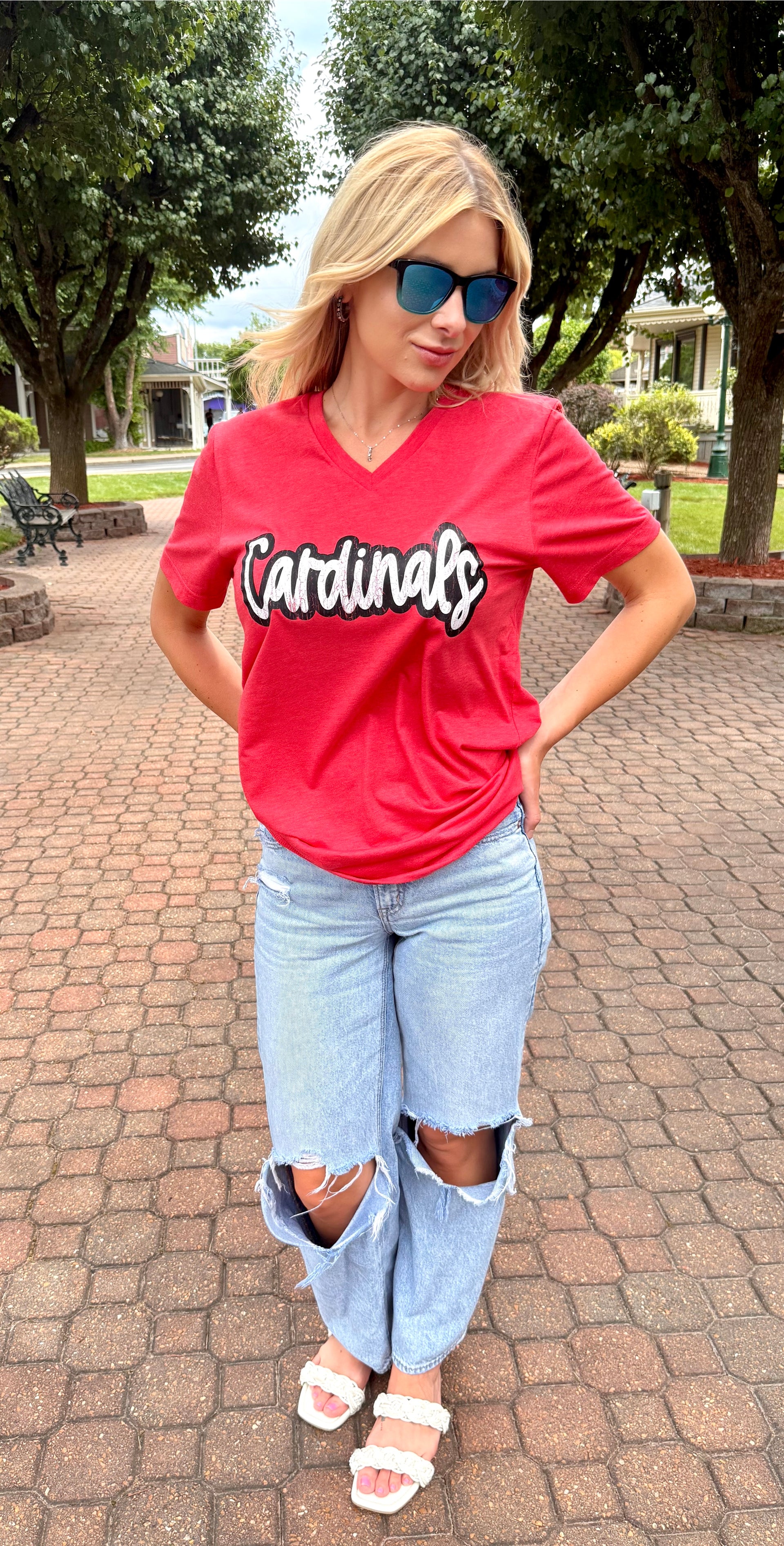 CARDINALS RED V-NECK TEE