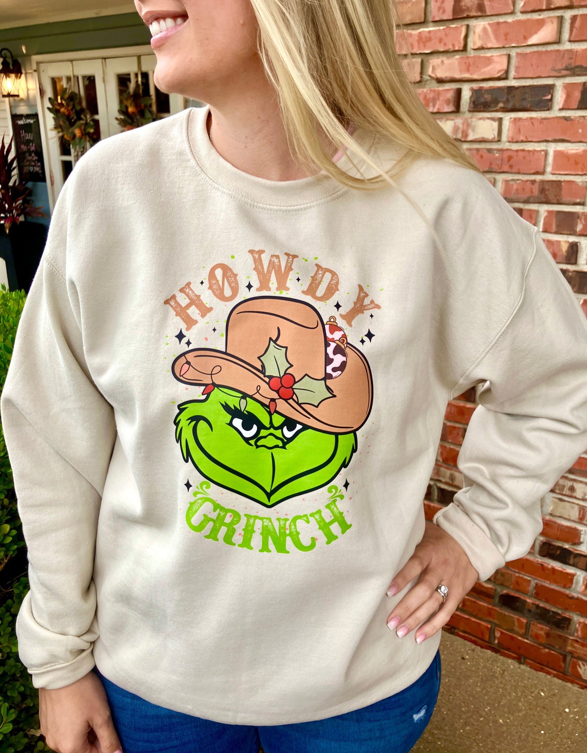 HOWDY GRINCH CHRISTMAS SWEATSHIRT
