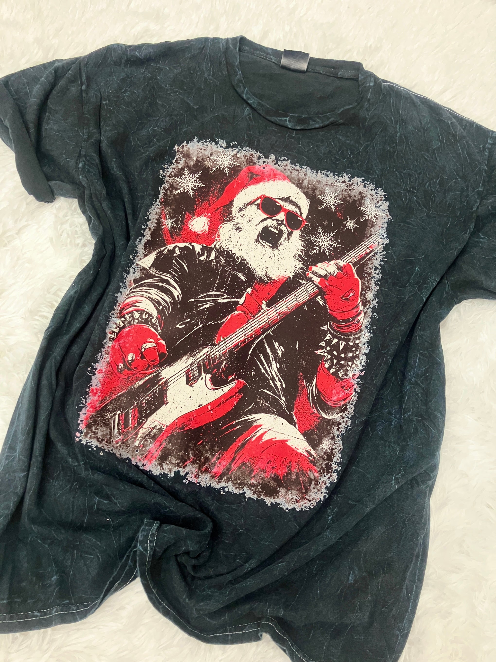 ROCK N ROLL SANTA TEE