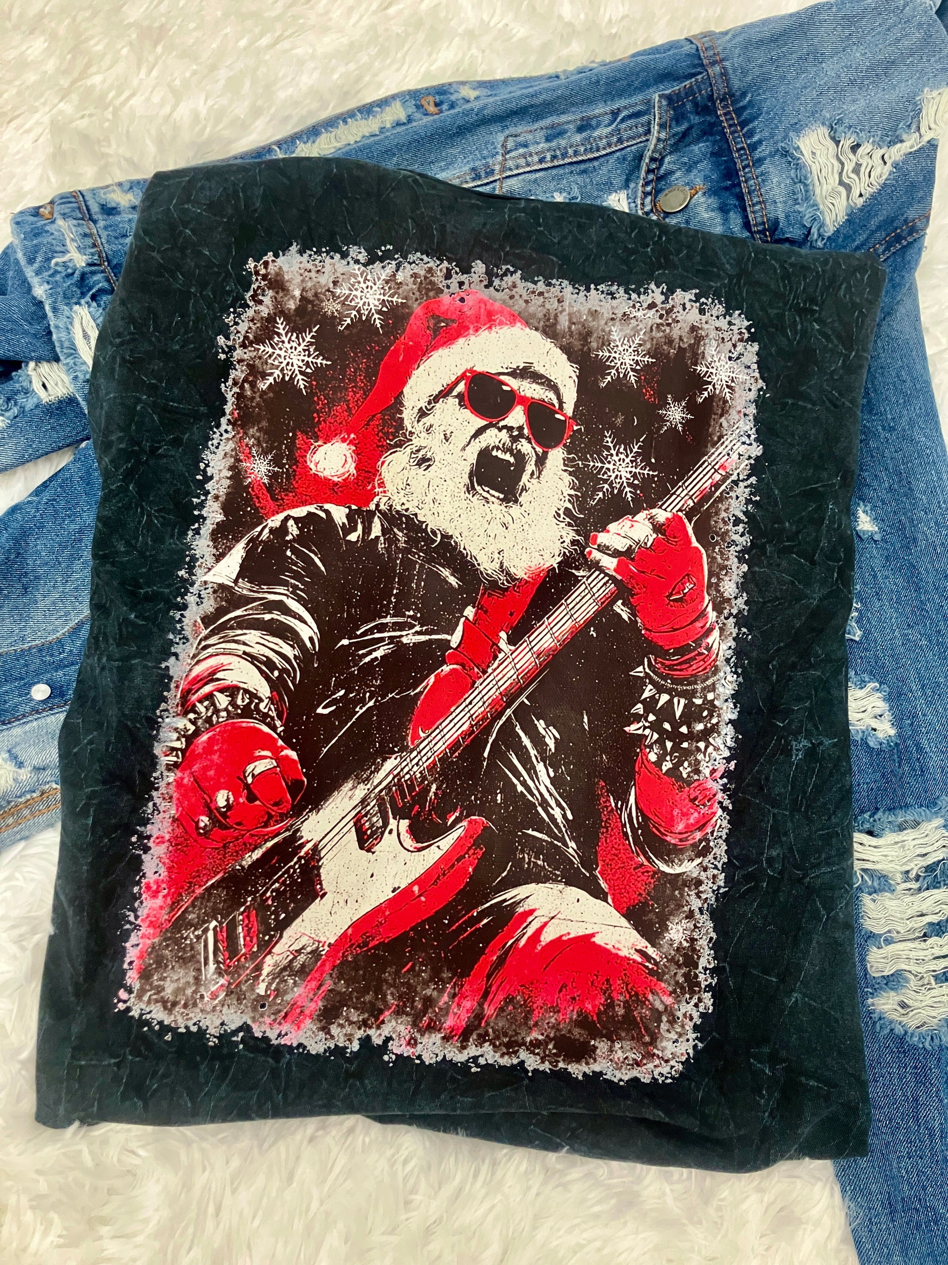 ROCK N ROLL SANTA TEE