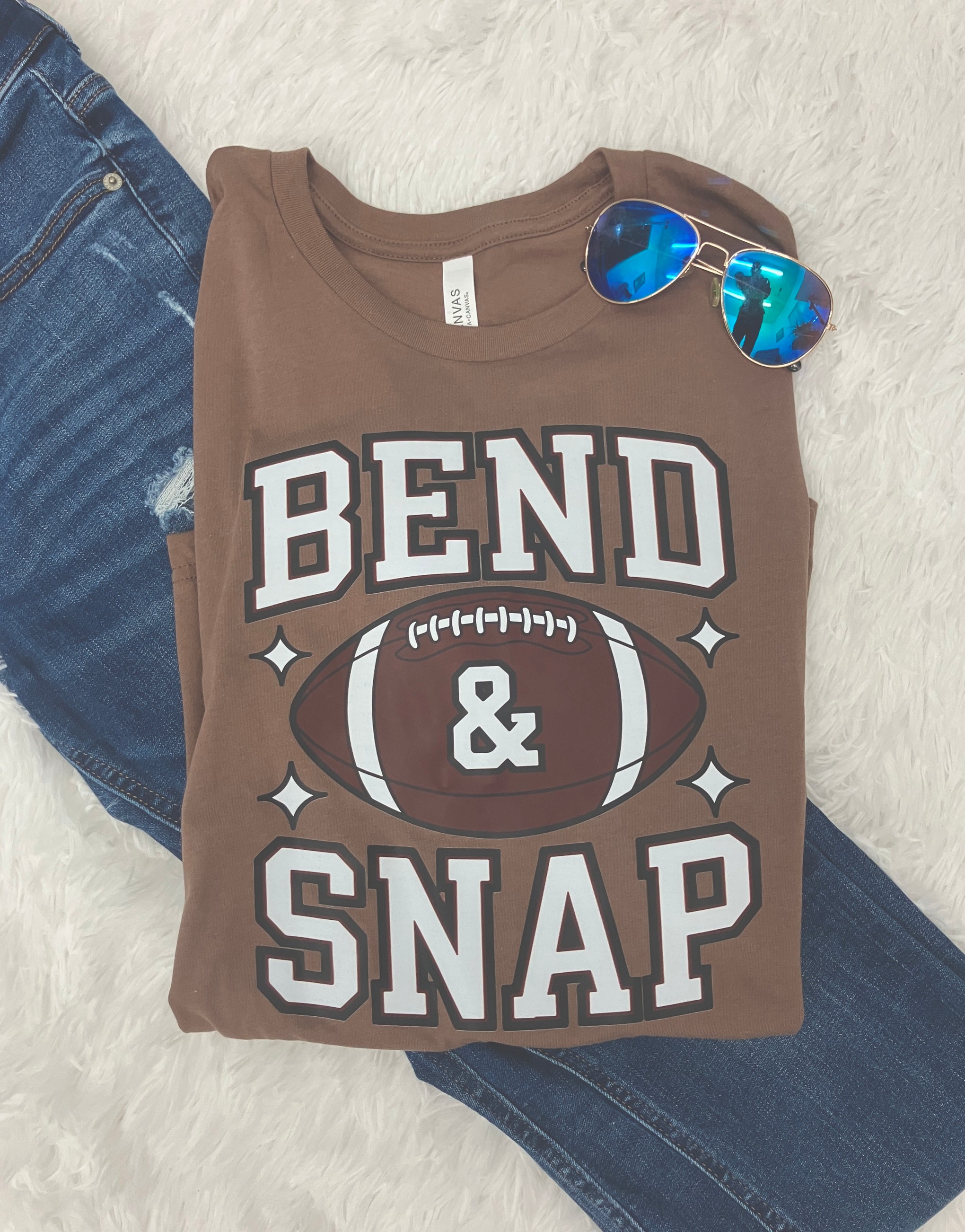 BEND AND SNAP TEE