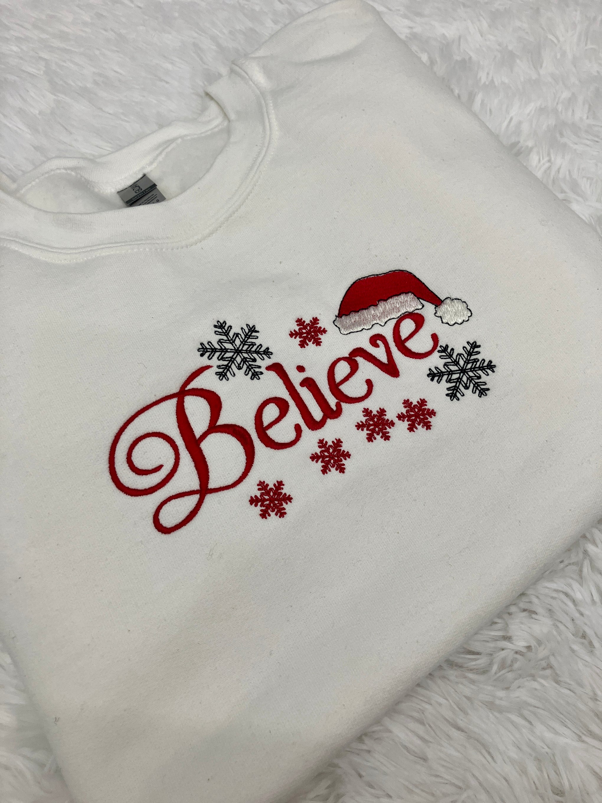BELIEVE EMBROIDERED SWEATSHIRT