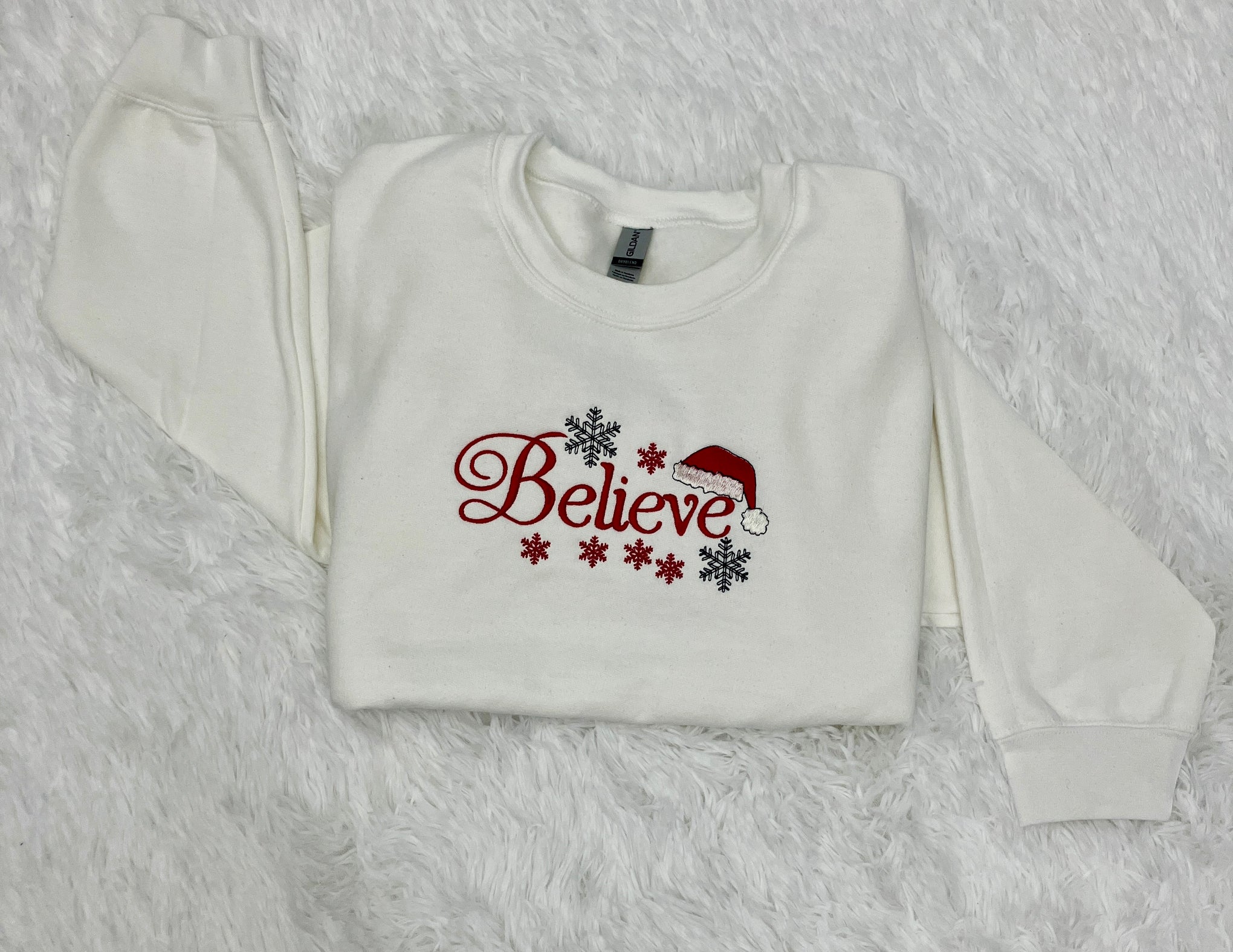 BELIEVE EMBROIDERED SWEATSHIRT
