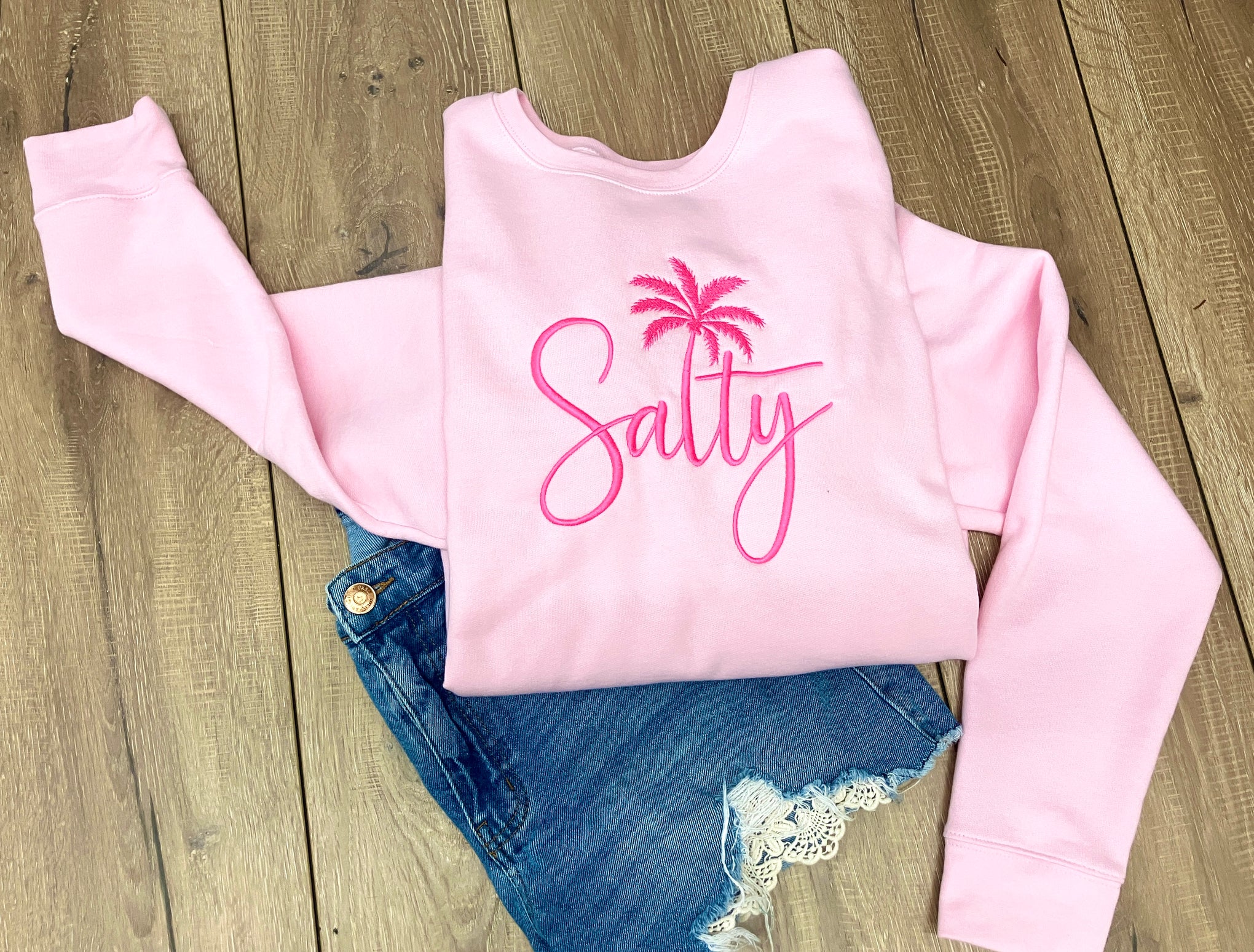 SALTY PALM TREE EMBROIDERED SWEATSHIRT