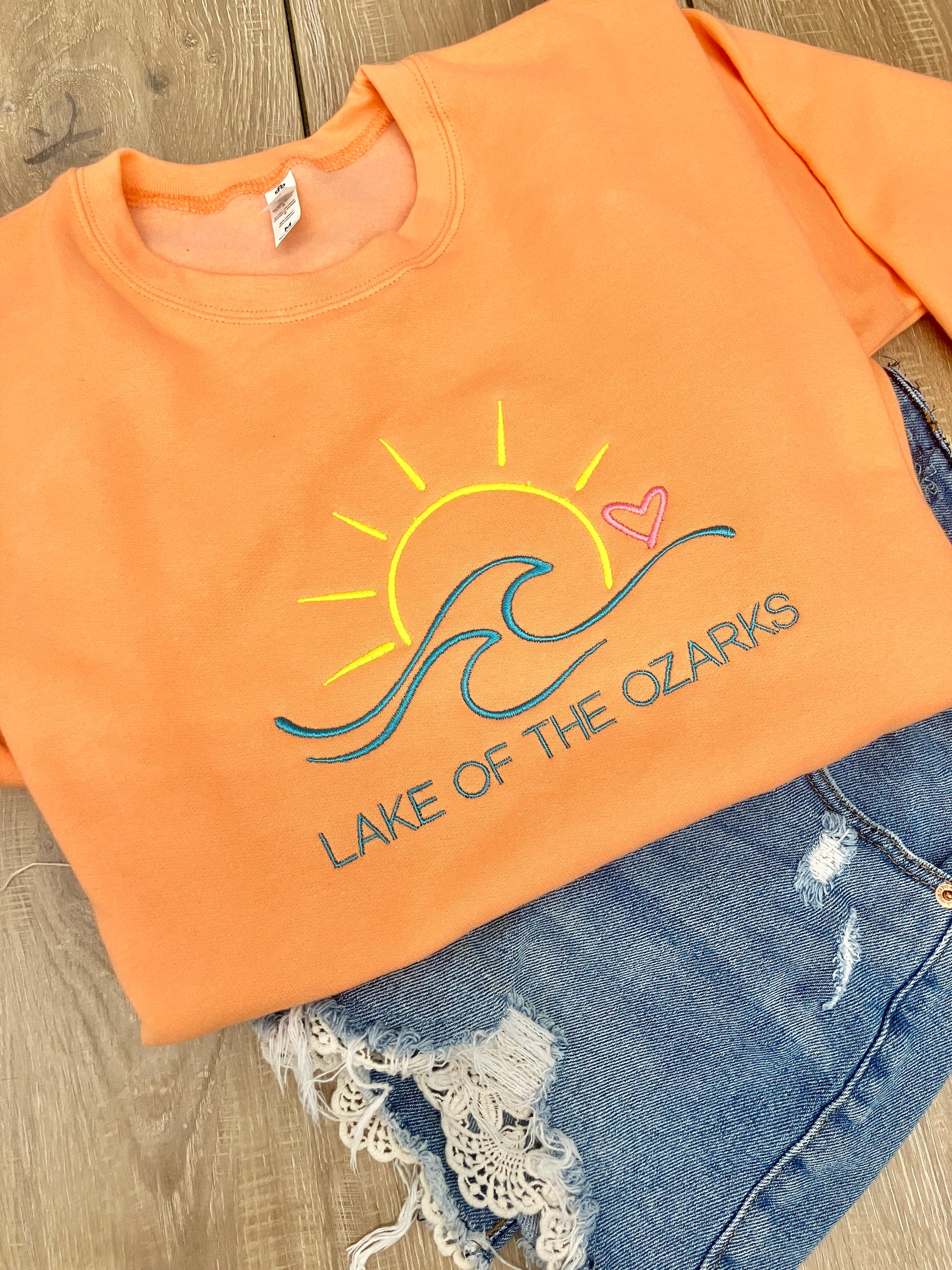 LOTO SUN WAVE HEART EMBROIDERED SWEATSHIRT