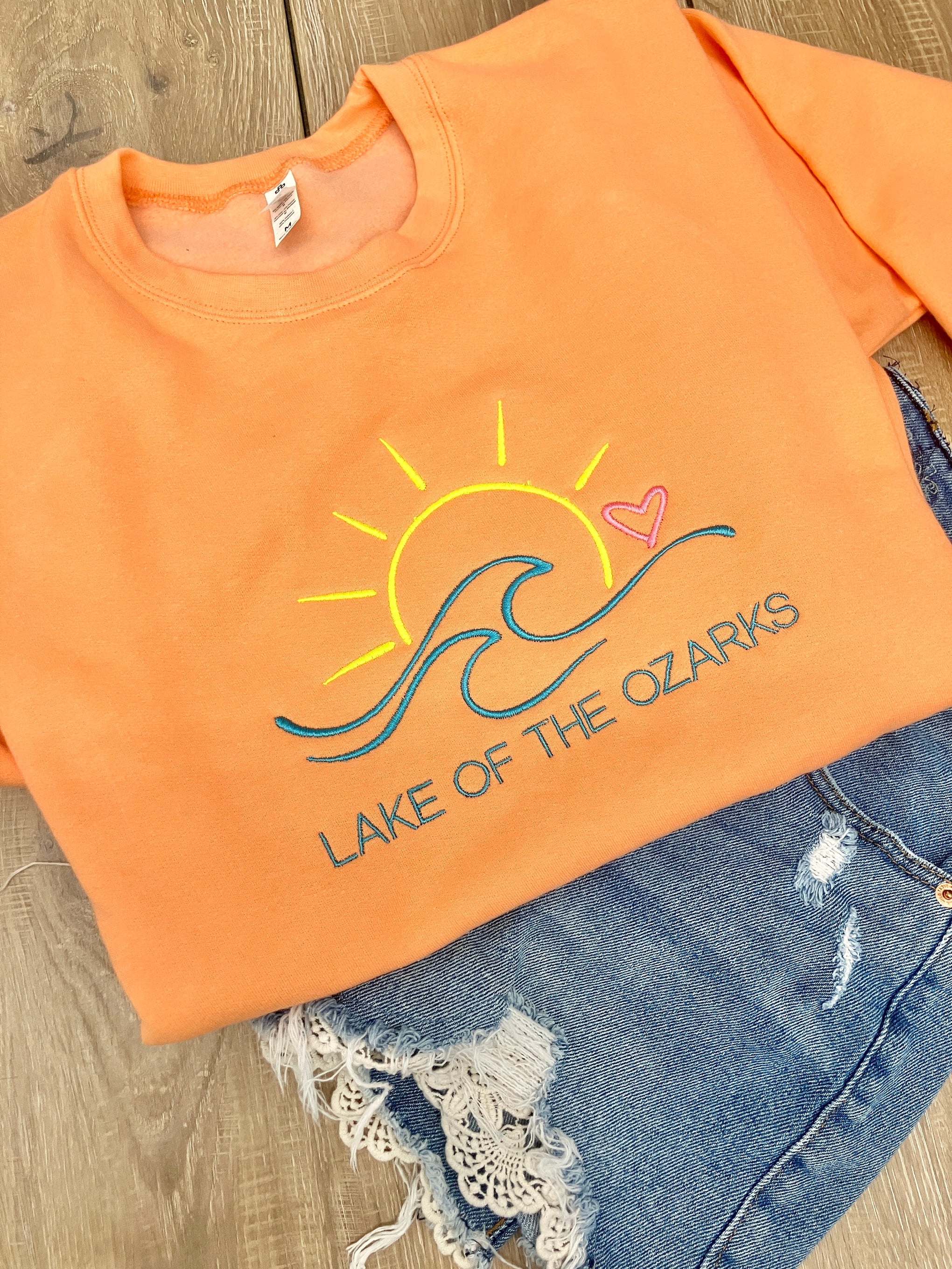 LOTO SUN WAVE HEART EMBROIDERED SWEATSHIRT