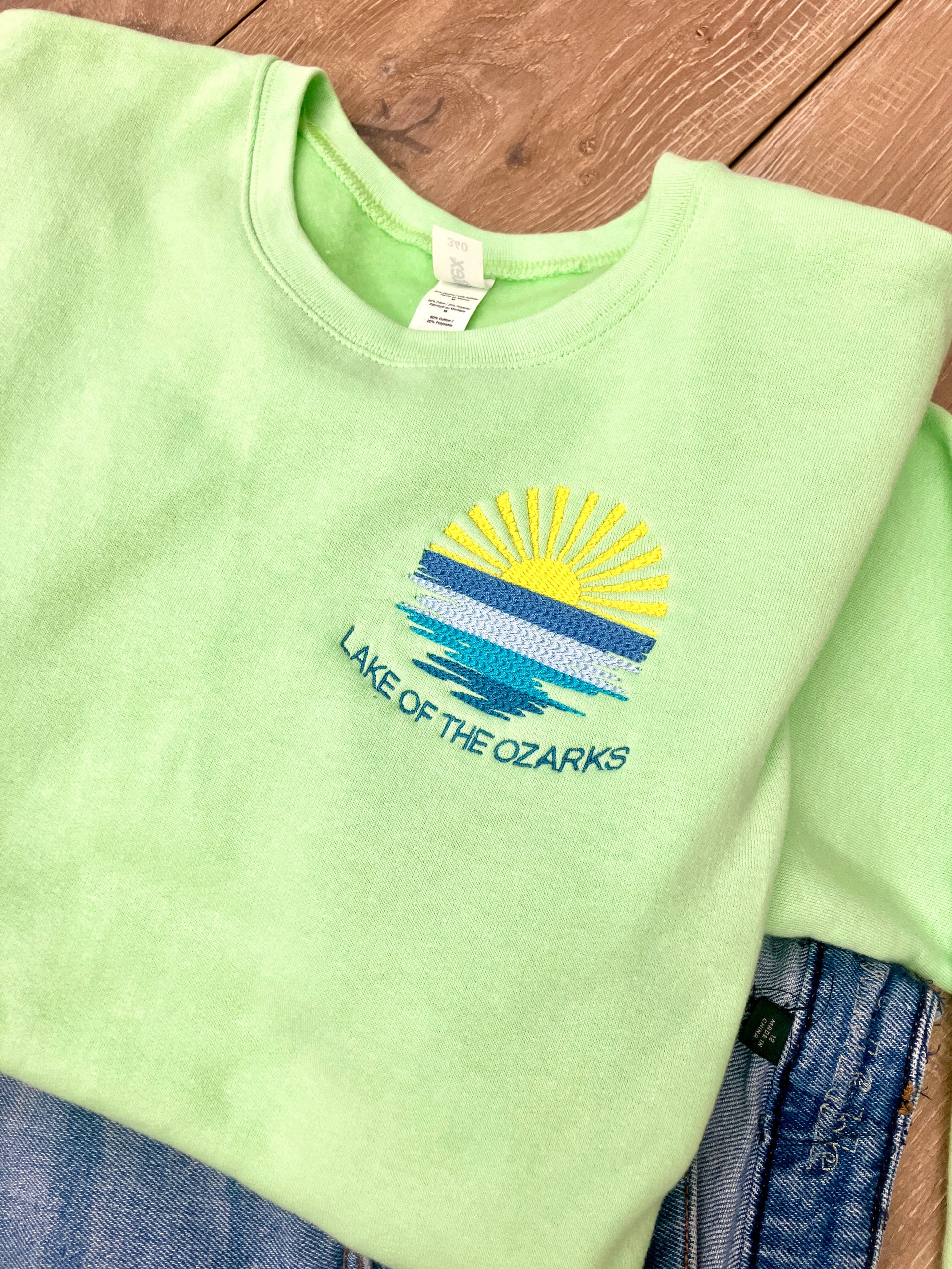 LOTO SUN WATER EMBROIDERED SWEATSHIRT