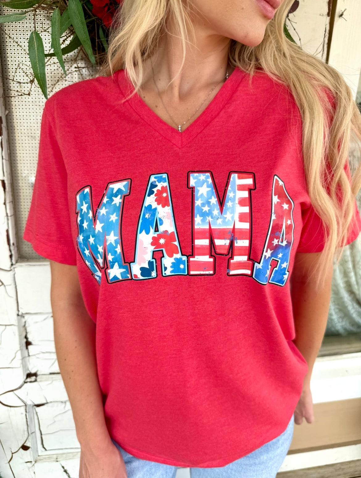 MAMA AMERICAN V-NECK TEE