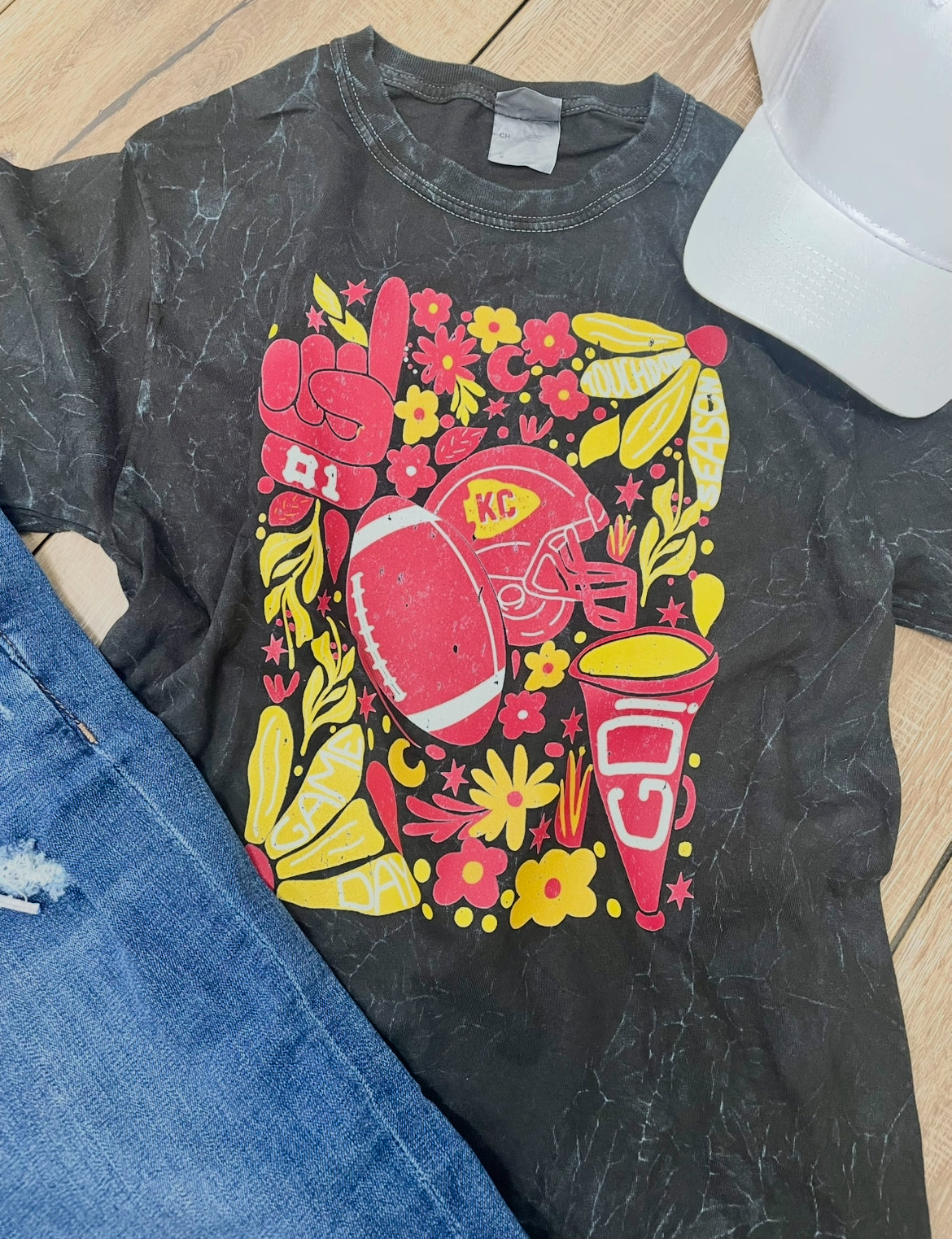 KC COLLAGE MINERAL WASH TEE
