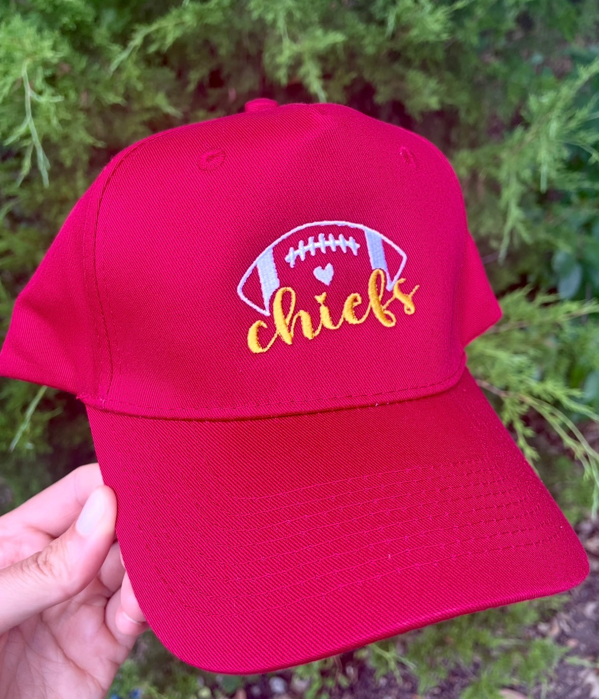 RED CHIEFS HEART FOOTBALL HAT