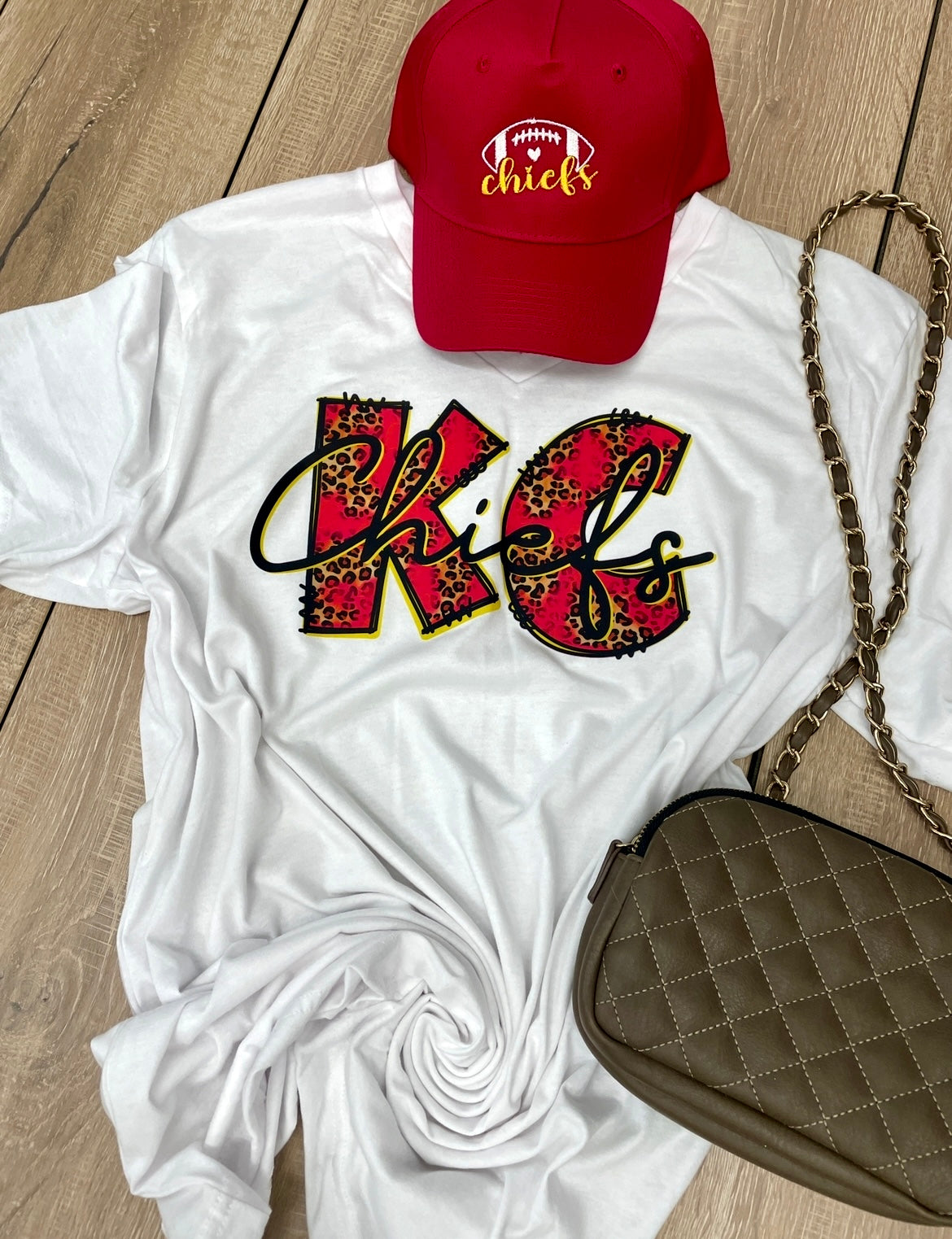 KC CHIEFS WHITE V-NECK