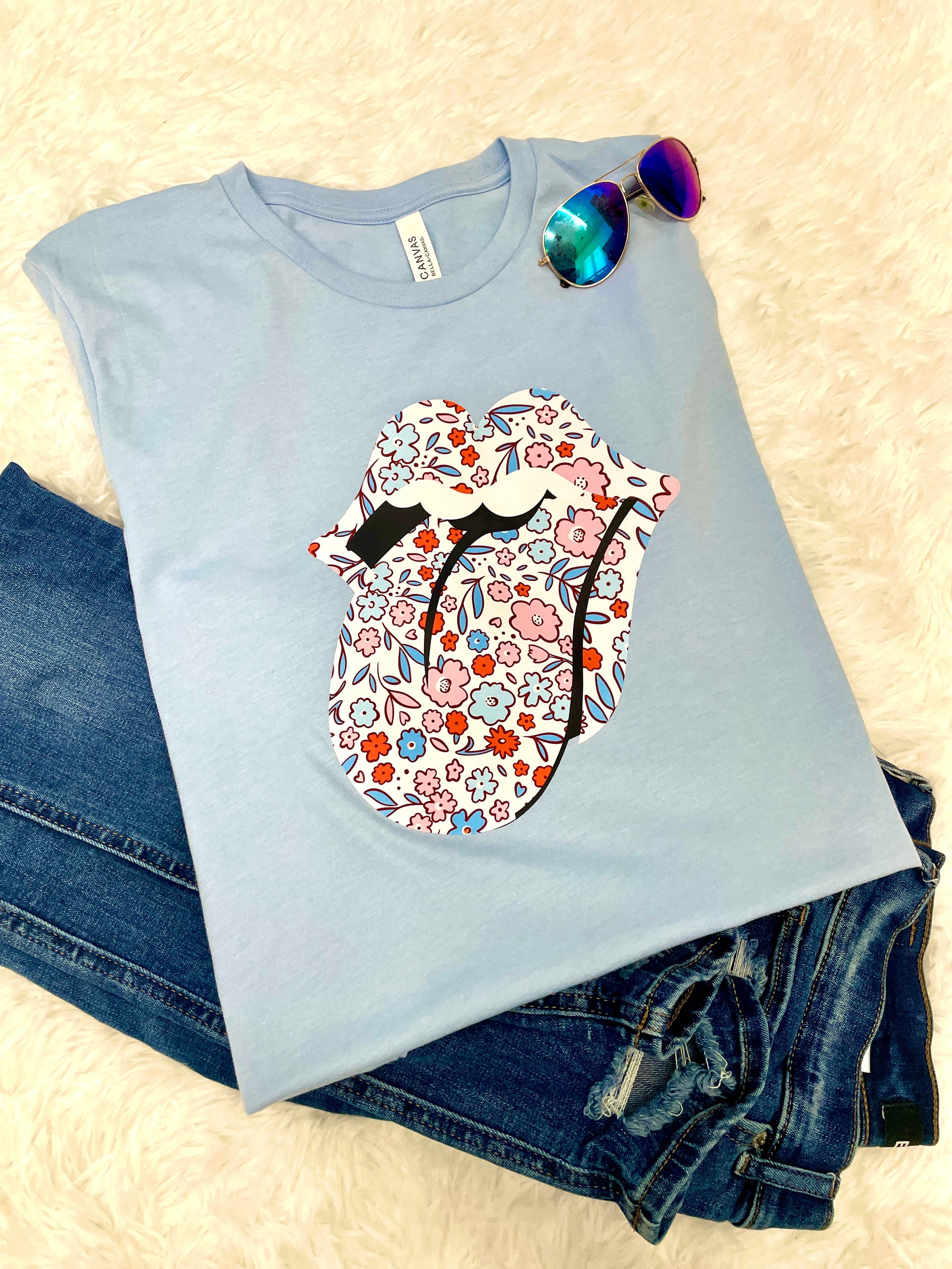 TOUNGE RED AND WHITE FLORAL TEE